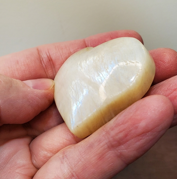 Moonstone Crystal Heart - Picture 10 of 16